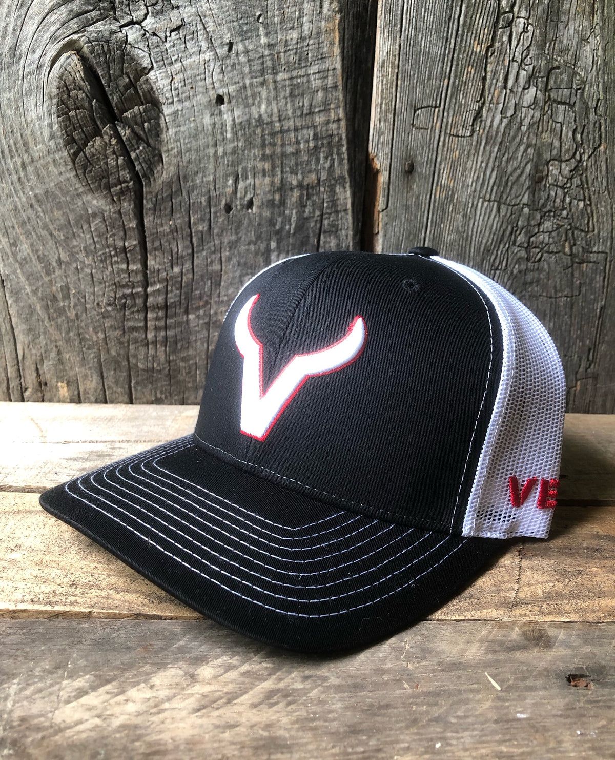 Vexil Brand "White Icon" Black/White Mesh